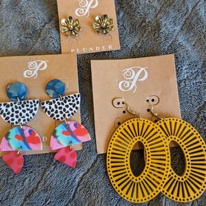 3 new pairs of earrings from Plunder. Yellow, gold and 80's.